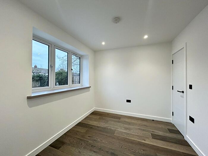 2 Bedroom Bungalow For Sale In Lynn Road, Ely, Cambridgeshire, CB6