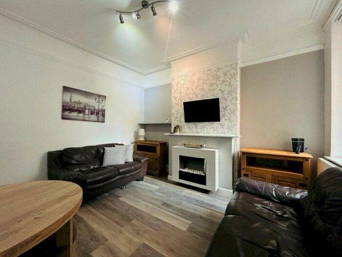 5 Bedroom Property To Rent In Sherwin Street, DE22