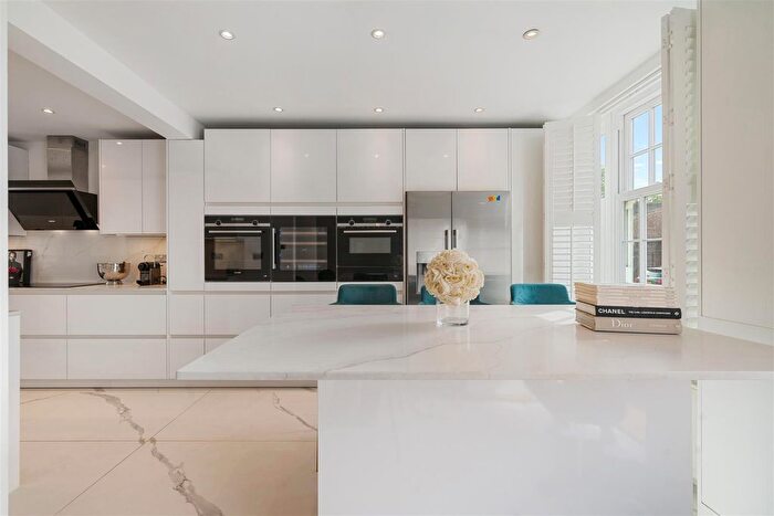 3 Bedroom Terraced House To Rent In Fairhazel Mews, South Hampstead, NW6