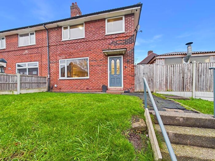 3 Bedroom Semi-Detached House For Sale In Brooklands Close, Leeds, LS14