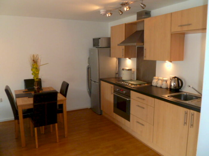 2 Bedroom Apartment To Rent In Colombo Square, Gateshead, NE8