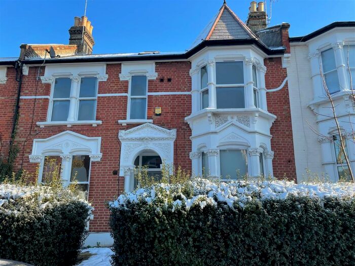 1 Bedroom Flat To Rent In Oakfield Road, Finsbury Park, London, N4