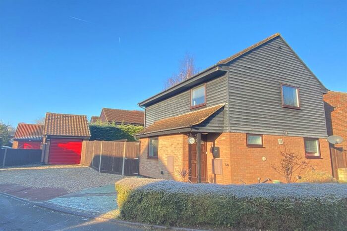 3 Bedroom Detached House To Rent In Lychpit, Basingstoke, RG24