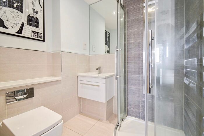 2 Bedroom Flat To Rent In New York Road, Leeds, LS2