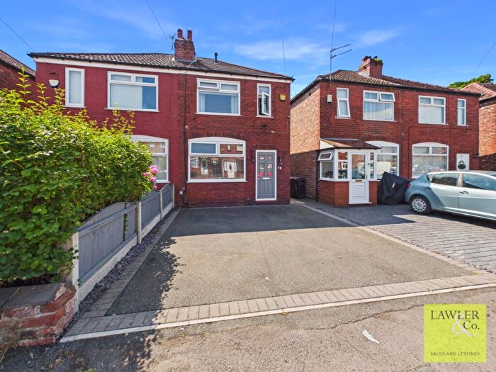 2 Bedroom Semi-Detached House For Sale In Clovelly Road, Stockport, Cheshire, SK2