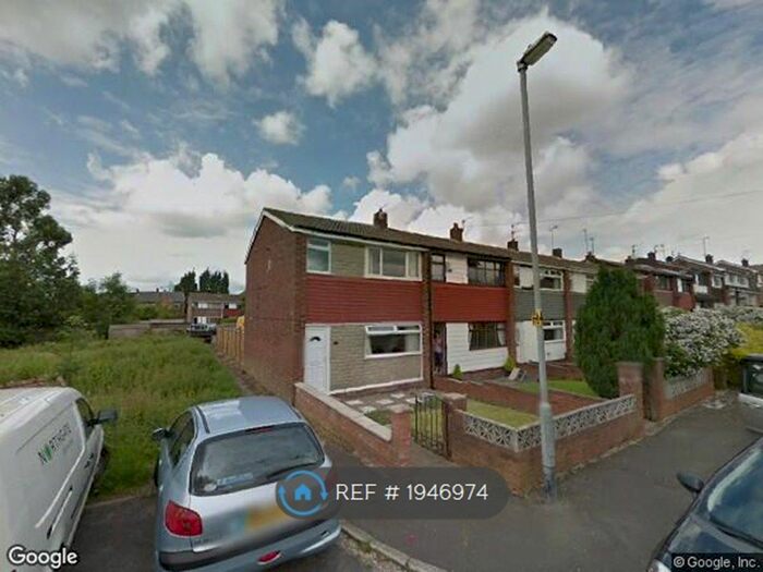 3 Bedroom End Of Terrace House To Rent In Hawshead Drive, Royton, OL2
