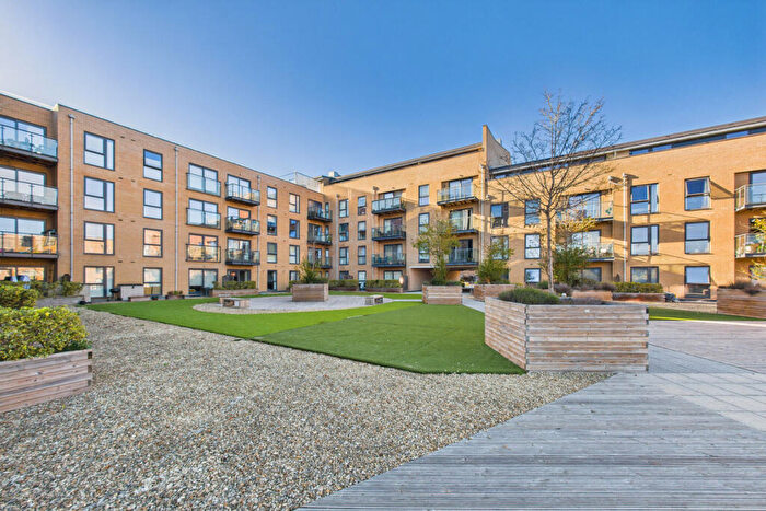 2 Bedroom Apartment For Sale In The Embankment, Hemel Hempstead, HP3