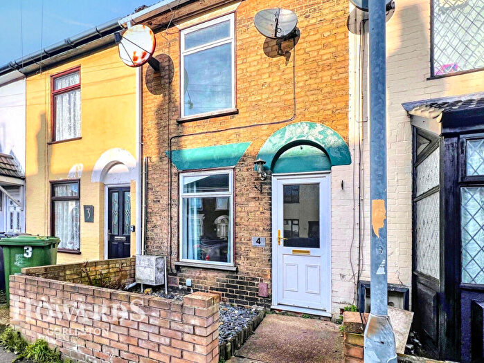 2 Bedroom Terraced House For Sale In Trafalgar Road East, Gorleston, NR31