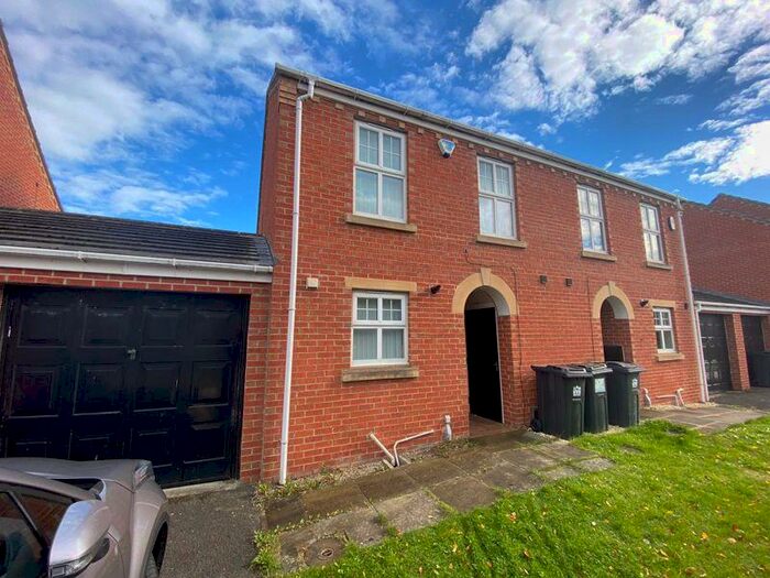 3 Bedroom Semi-Detached House To Rent In Moorfield Close, Darlington, DL1