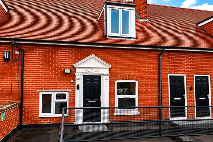 1 Bedroom Flat For Sale In Fleet Road, Fleet, Hampshire, GU51