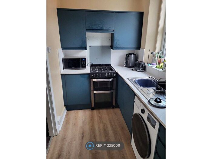 2 Bedroom Flat To Rent In Park Lane, Dumfries, DG1