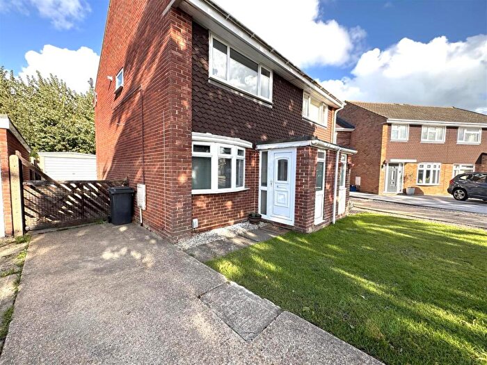 2 Bedroom Semi-Detached House To Rent In Compton Close, Lee-On-The-Solent, PO13