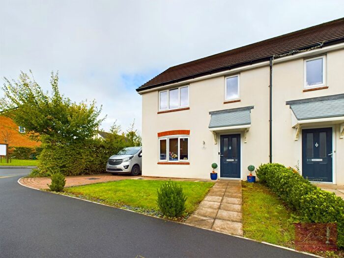 3 Bedroom Semi-Detached House For Sale In Pear Tree Close, Puriton, Bridgwater, TA7