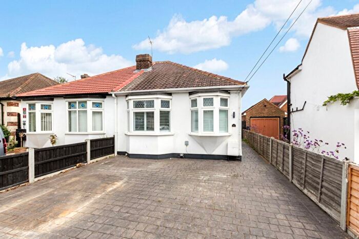 2 Bedroom Semi-Detached Bungalow For Sale In Queenswood Road, Sidcup, DA15