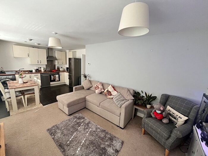 1 Bedroom Flat For Sale In Holdstock Road, Tenterden, Kent, TN30