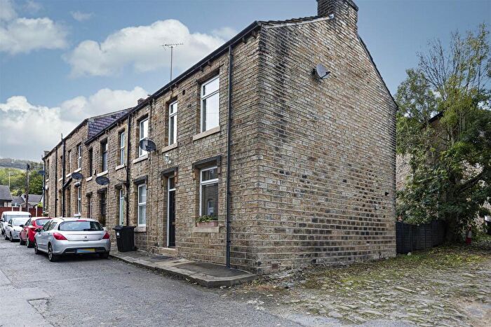 2 Bedroom End Of Terrace House For Sale In James Street, Slaithwaite, Huddersfield, HD7