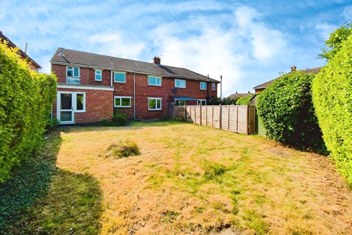 6 Bedroom Semi-Detached House For Sale In Bramley Road, Birstall, LE4