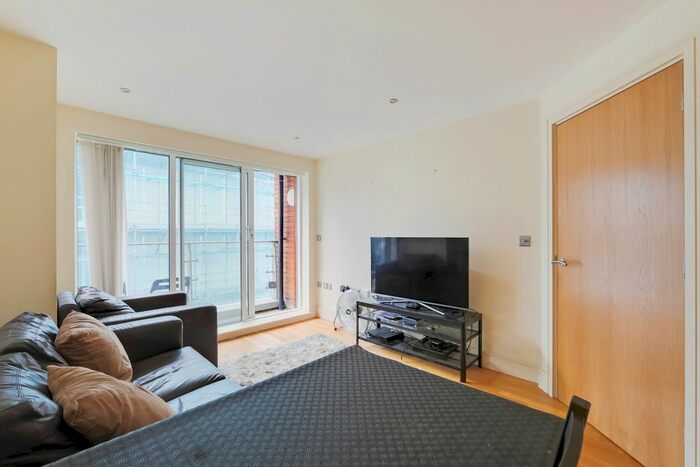 1 Bedroom Flat To Rent In Long Lane, London, SE1