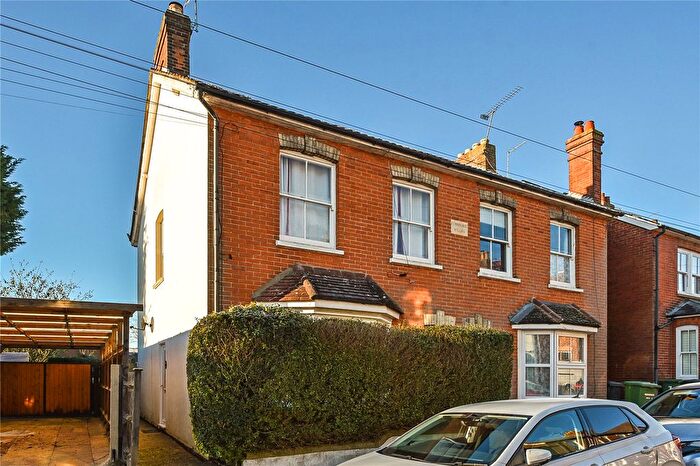 1 Bedroom Maisonette To Rent In Park Close Road, Alton, Hampshire, GU34