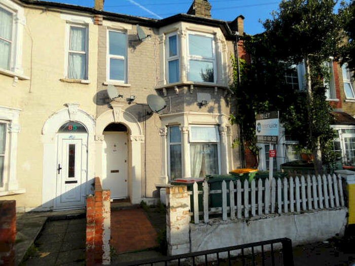 2 Bedroom Apartment To Rent In Sheridan Road, Manor Park, London, E12