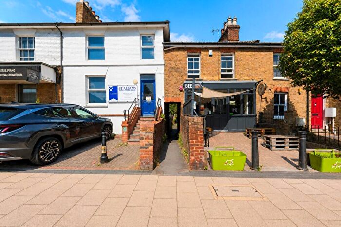 1 Bedroom Apartment For Sale In London Road, St. Albans, AL1