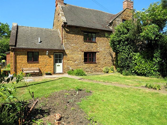 2 Bedroom Cottage To Rent In Tomlow Road, Stockton, CV47