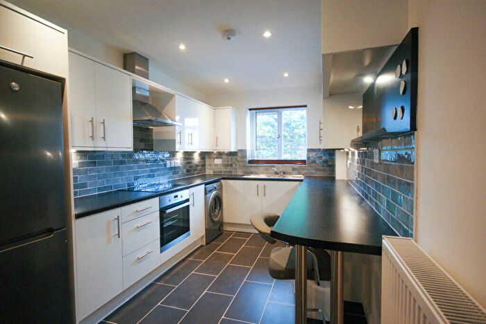 2 Bedroom Flat To Rent In Hazelwell Street, Stirchley, Birmingham, B30