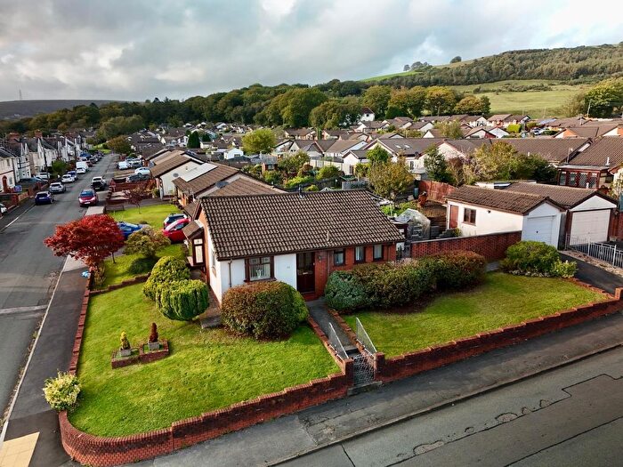 3 Bedroom Semi Detached House To Rent In Carlton Road, Clydach, Swansea, SA6