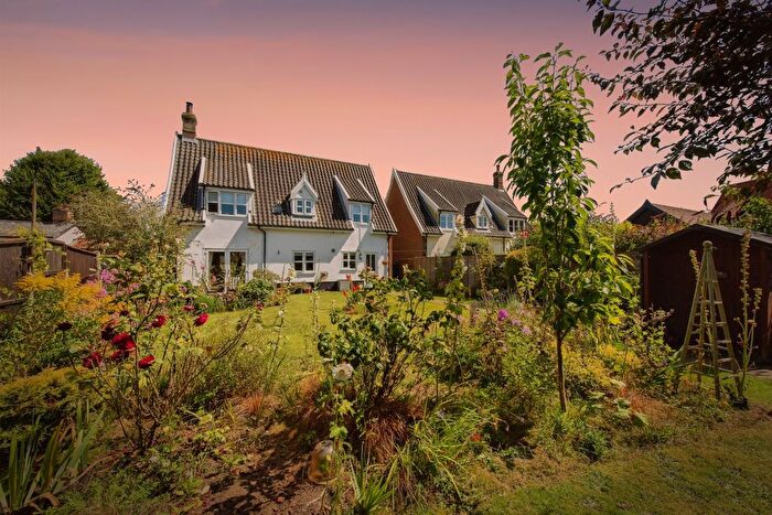 3 Bedroom Detached House For Sale In Watton Road, Great Hockham, Thetford, IP24