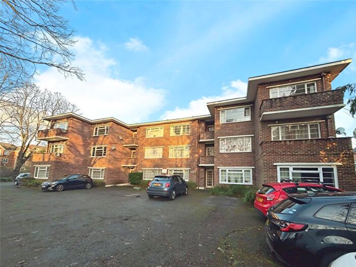 1 Bedroom Flat To Rent In The Lodge, Banister Road, Southampton, Hampshire, SO15