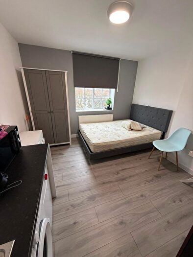 1 Bedroom Flat To Rent In Edgware, London, HA8