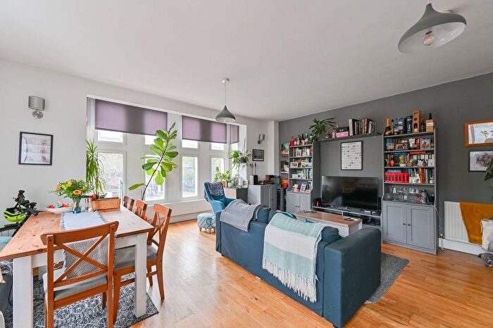2 Bedroom Flat For Sale In Caldwell Street, Oval, London, SW9