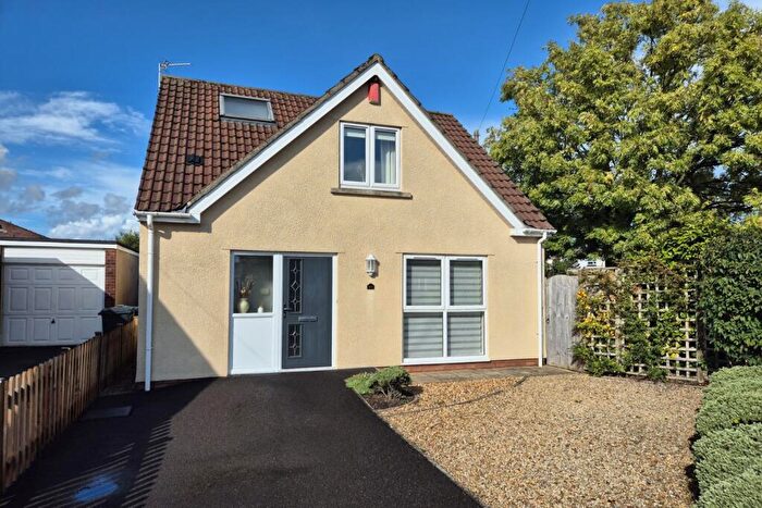 3 Bedroom Detached House For Sale In Mendip Road, Yatton, Bristol, BS49