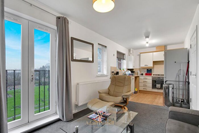2 Bedroom Flat For Sale In Elizabeth Court, Leicester, LE9