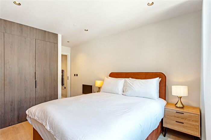 2 Bedroom Apartment To Rent In Setl Apartment, Ludgate Hill, Birmingham, West Midlands, B3