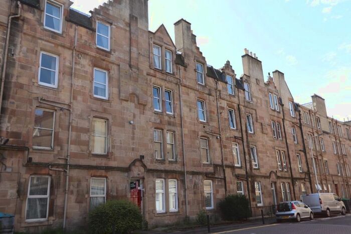 2 Bedroom Flat To Rent In Watson Crescent, Ardmillan, Edinburgh, EH11