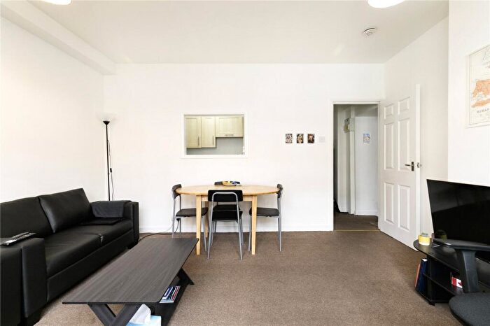 1 Bedroom Apartment To Rent In Chapel Market, Islington, London, N1