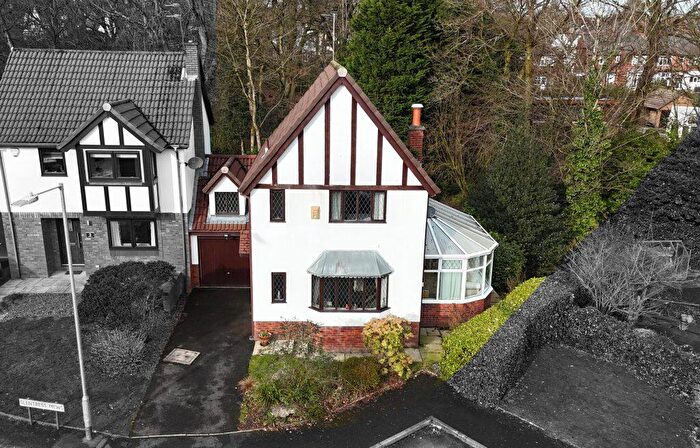 3 Bedroom Link Detached House For Sale In Keilder Mews, Bolton, BL1