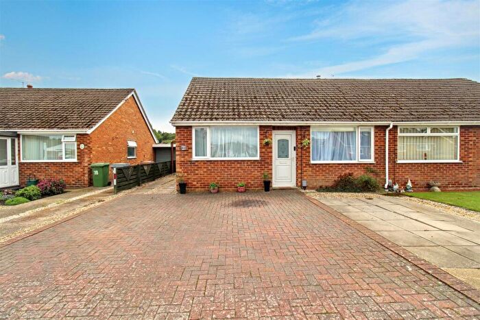 3 Bedroom Semi-Detached Bungalow For Sale In Cere Road, Norwich, NR7