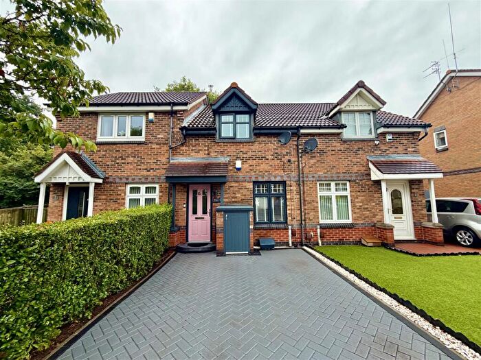 2 Bedroom House For Sale In Crosthwaite Grove, Hylton Castle, Sunderland, SR5
