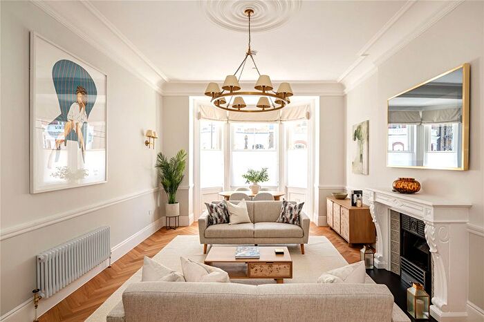 2 Bedroom Flat For Sale In Colville Terrace, Notting Hill, London, W11