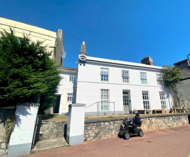 1 Bedroom Maisonette To Rent In Beenland Place, East Street, Torquay, TQ2