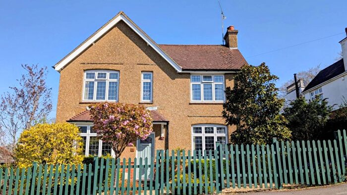 3 Bedroom Detached House For Sale In New Road, Whitehill, Hampshire, GU35