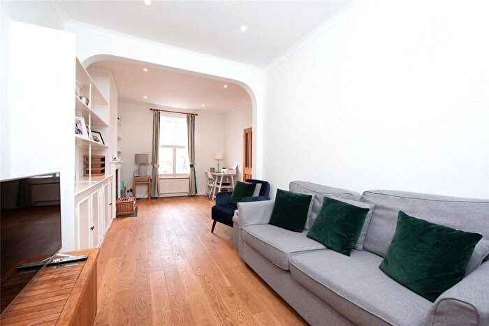 3 Bedroom Terraced House For Sale In Ballantine Street, London, SW18