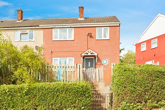 3 Bedroom Semi Detached House For Sale In Heights Way, Leeds, LS12