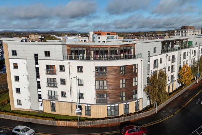 3 Bedroom Penthouse For Sale In Vasart Court, Perth, PH1