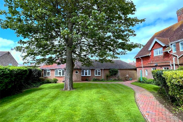 2 Bedroom Bungalow To Rent In Sea Lane, Rustington, Littlehampton, West Sussex, BN16