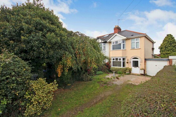 3 Bedroom Semi-Detached House For Sale In Burton Green, Kenilworth, Warwickshire, CV8