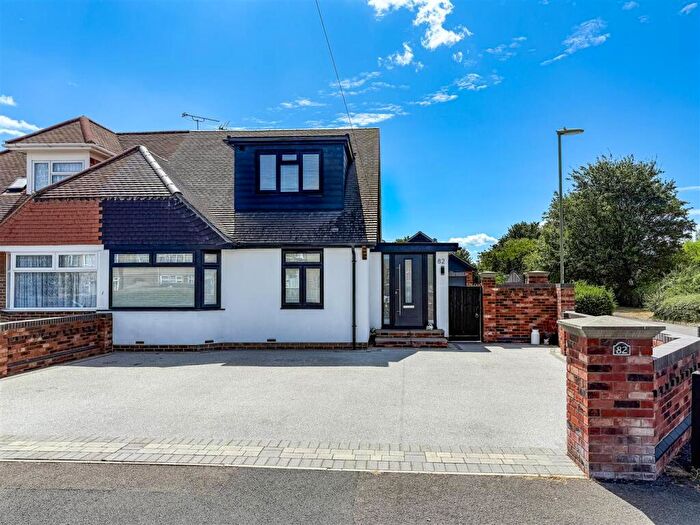 6 Bedroom Semi Detached House For Sale In Orchard Grove, Portchester, PO16