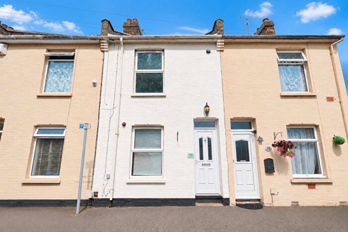 3 Bedroom Terraced House For Sale In Glanville Road, Gillingham, ME7